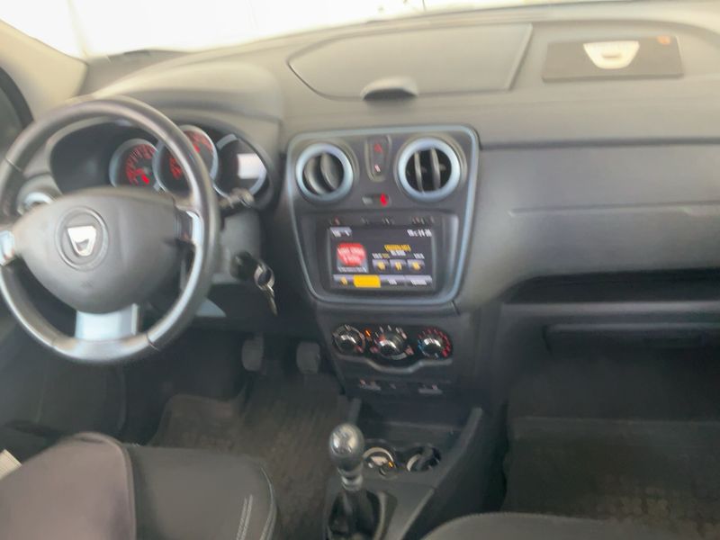 Dacia Lodgy 1.5 dCi Stepway 2015 – снимка 17