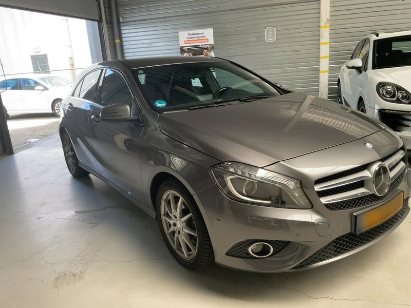 Mercedes-Benz A-Klasse A 200 BlueEfficiency Urban 2015 – снимка 12