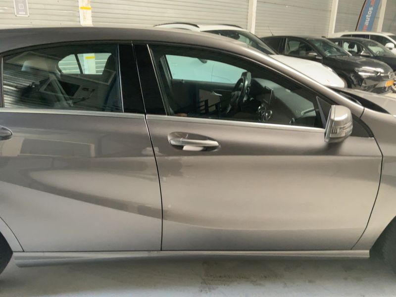 Mercedes-Benz A-Klasse A 200 BlueEfficiency Urban 2015 – снимка 10