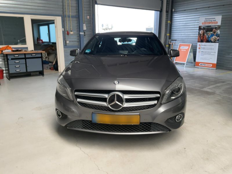 Mercedes-Benz A-Klasse A 200 BlueEfficiency Urban 2015 – снимка 14