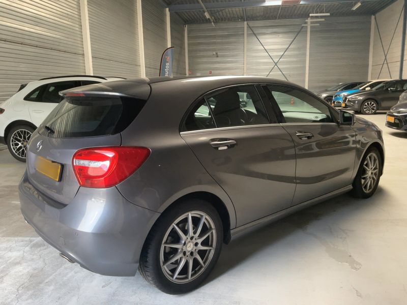 Mercedes-Benz A-Klasse A 200 BlueEfficiency Urban 2015 – снимка 8