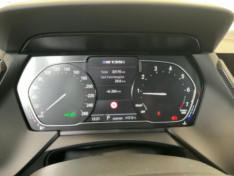 BMW 1er M135i xDrive 2020 – снимка 18