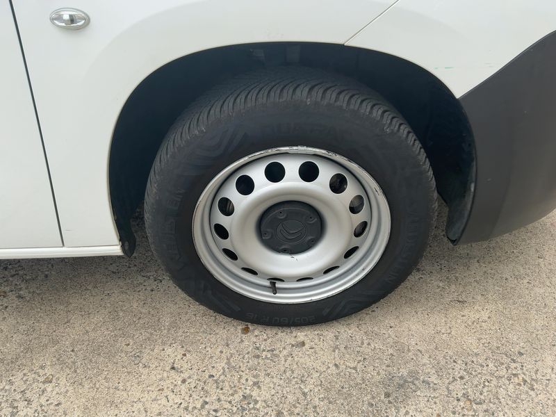 Citroen Berlingo 1.5 Blue-HDi Control XL 2021 – снимка 11
