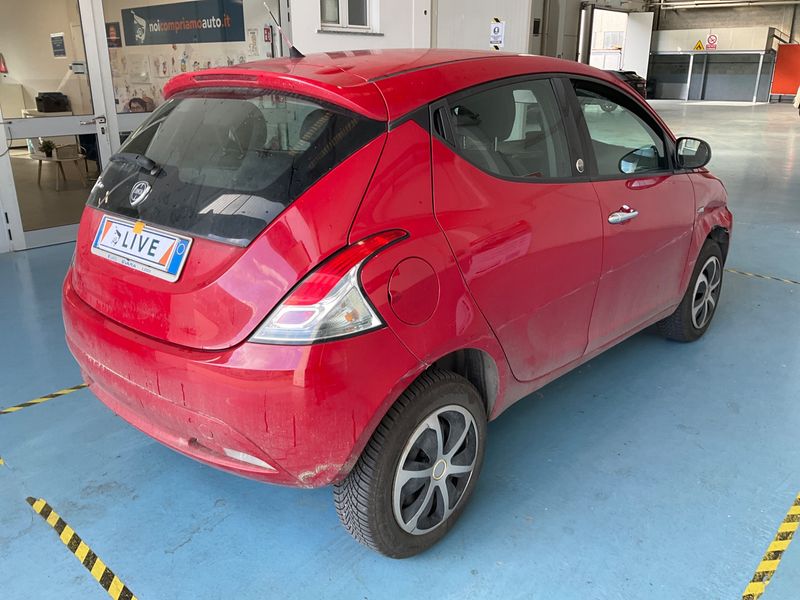 Lancia Ypsilon 0.9 TwinAir CNG Silver 2016 – снимка 2