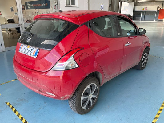 Lancia Ypsilon 0.9 TwinAir CNG Silver 2016 – снимка 2
