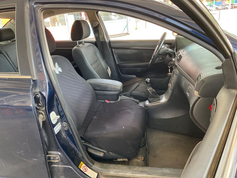 Toyota Avensis 2.2 D-4D Sol 2007 – снимка 3