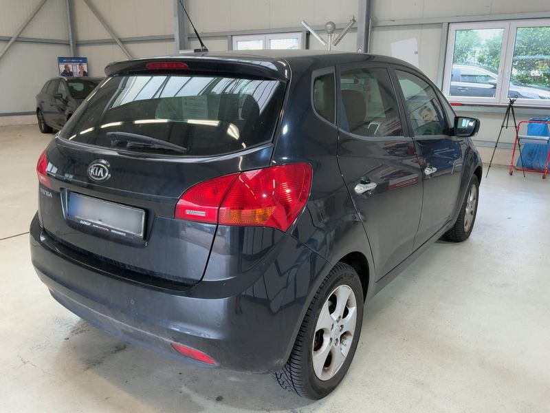Kia Venga 1.6 FIFA World Cup Edition 2014 – снимка 8