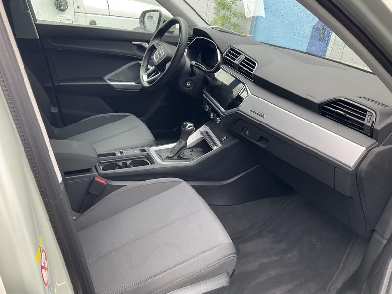 Audi Q3 Sportback 40 TFSI quattro S line 2024 – снимка 16