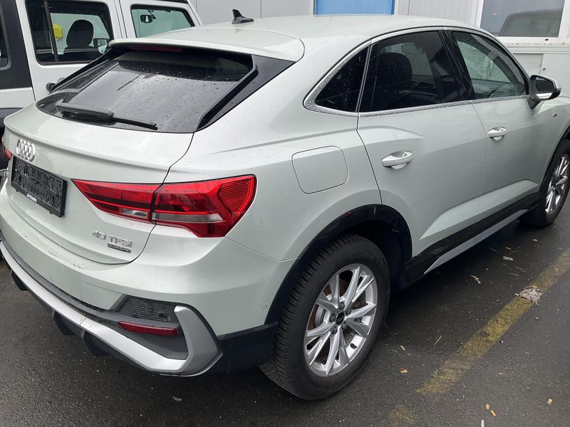 Audi Q3 Sportback 40 TFSI quattro S line 2024 – снимка 8