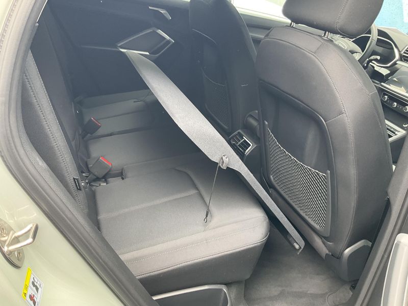 Audi Q3 Sportback 40 TFSI quattro S line 2024 – снимка 19