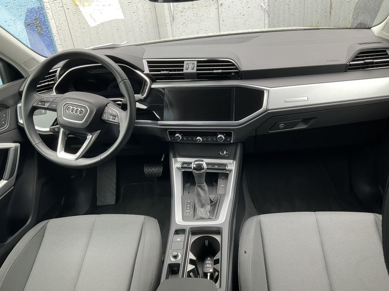 Audi Q3 Sportback 40 TFSI quattro S line 2024 – снимка 17