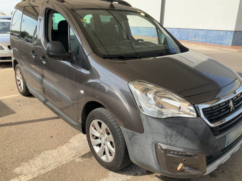 Peugeot Partner 1.6 Blue-HDi Outdoor 2018 – снимка 12