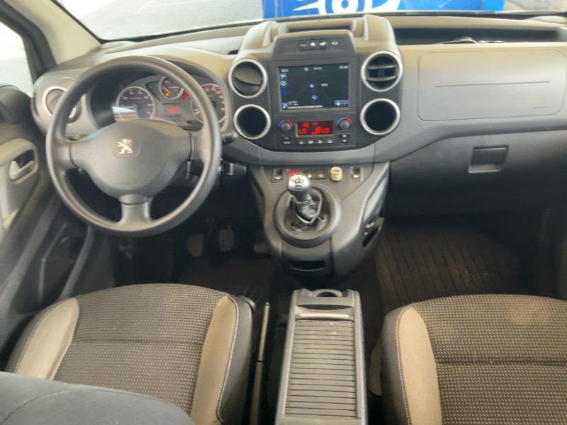 Peugeot Partner 1.6 Blue-HDi Outdoor 2018 – снимка 17