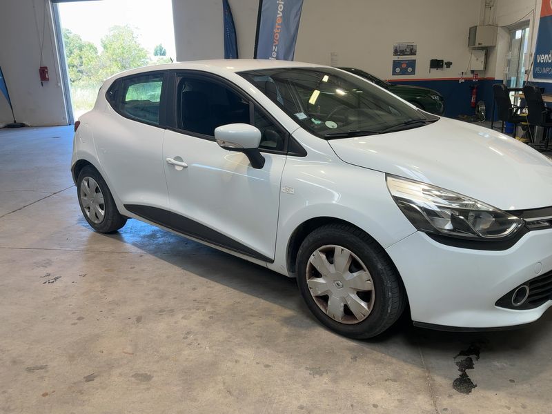 Renault Clio 1.5 dCi Energy Air MediaNav 2015 – снимка 12