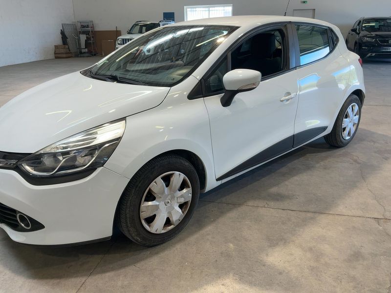Renault Clio 1.5 dCi Energy Air MediaNav 2015 – снимка 2