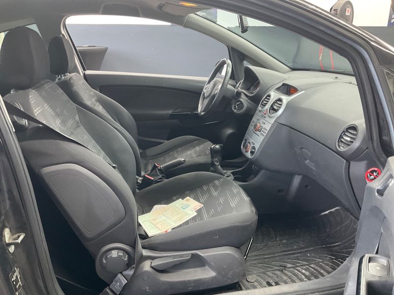 Opel Corsa 1.4 Satellite 2011 – снимка 3