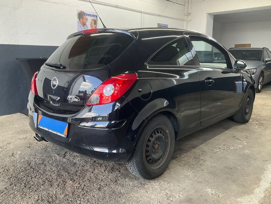 Opel Corsa 1.4 Satellite 2011 – снимка 2