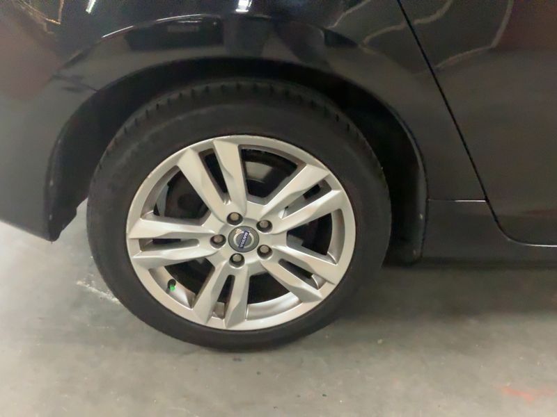Volvo V60 2.0 T Momentum 2010 – снимка 9