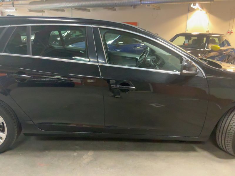 Volvo V60 2.0 T Momentum 2010 – снимка 10