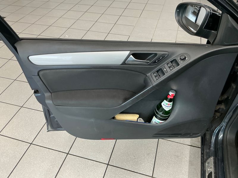 Volkswagen Golf VI 2.0 TDI Match 2012 – снимка 27