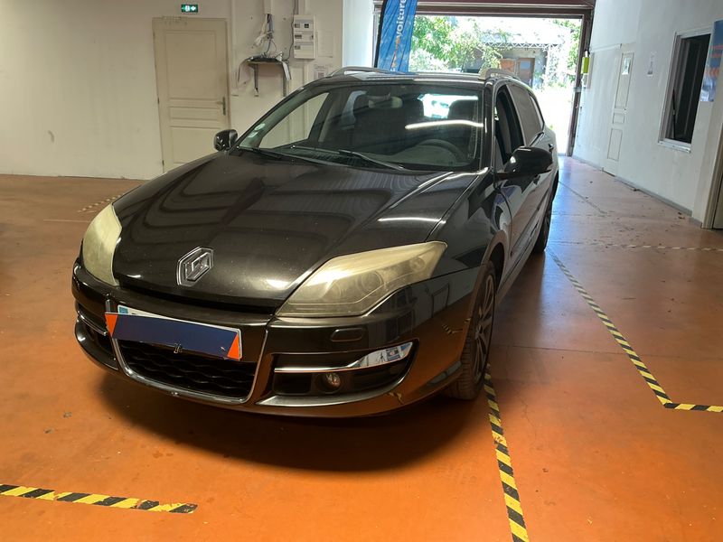 Renault Laguna 2.0 dCi GT 4Control 2011 – снимка 1