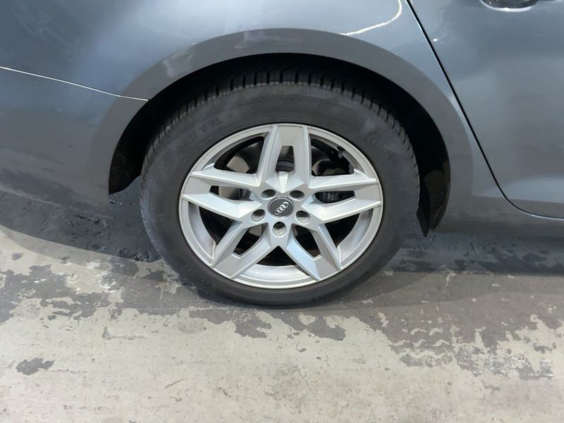 Audi A4 2.0 TDI Sport 2016 – снимка 9