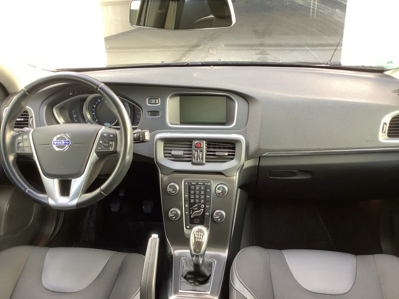 Volvo V40 1.6 T2 You! 2014 – снимка 18