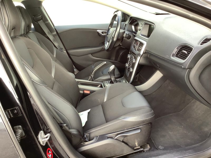 Volvo V40 1.6 T2 You! 2014 – снимка 17
