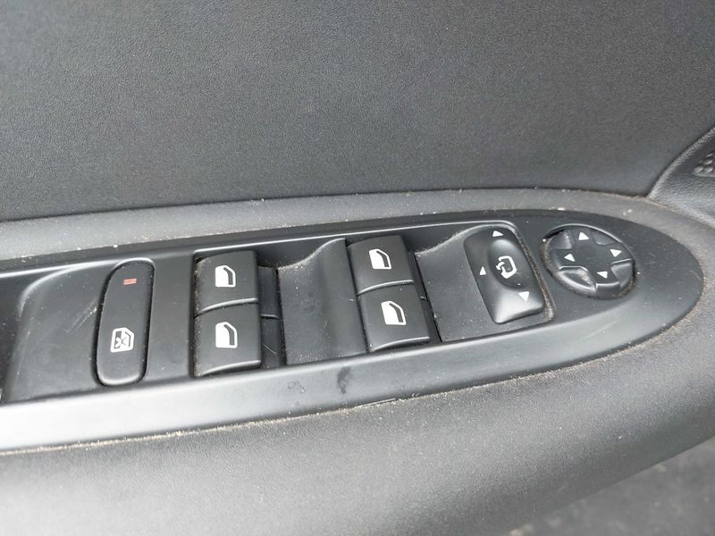 Citroen C4 1.6 Blue-HDi Millenium Business 2017 – снимка 23