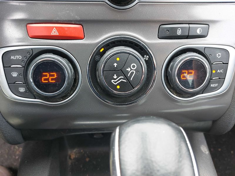 Citroen C4 1.6 Blue-HDi Millenium Business 2017 – снимка 28