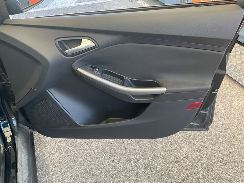 Ford Focus 1.6 TDCi Edition 2014 – снимка 23