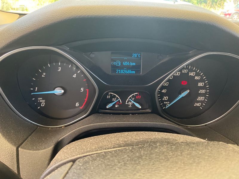 Ford Focus 1.6 TDCi Edition 2014 – снимка 18