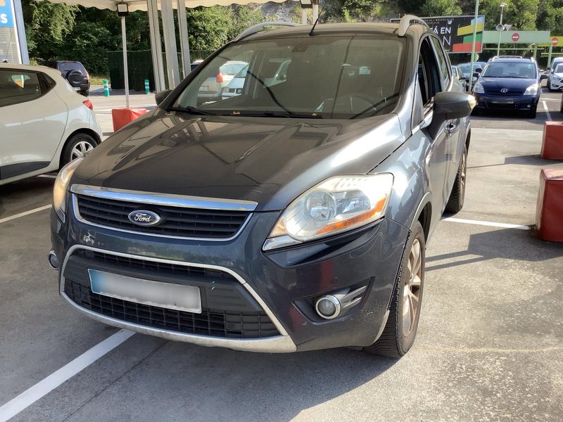 Ford Kuga 2.0 TDCi Titanium 2010 – снимка 2