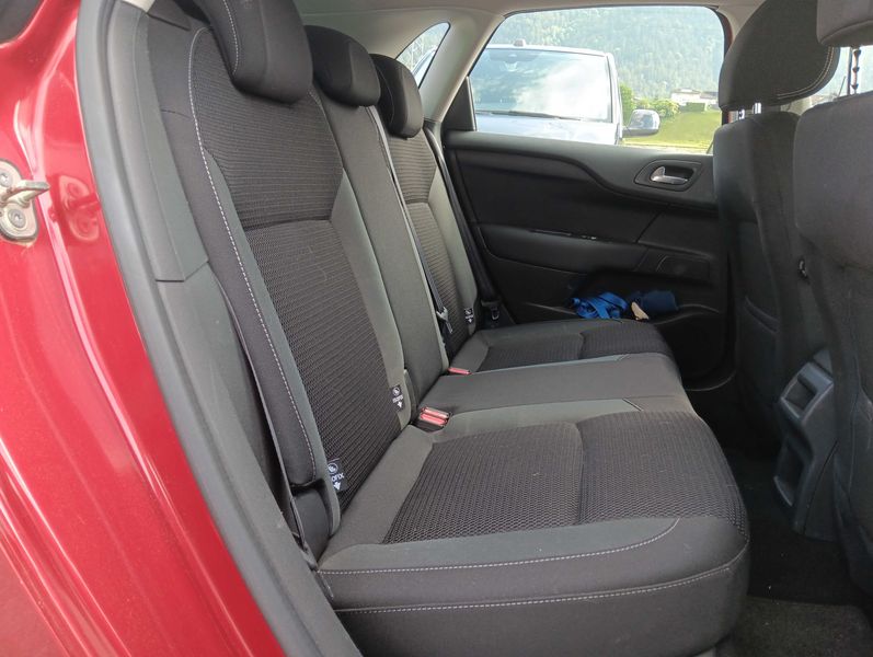 Citroen C4 1.6 Blue-HDi Feel 2015 – снимка 14