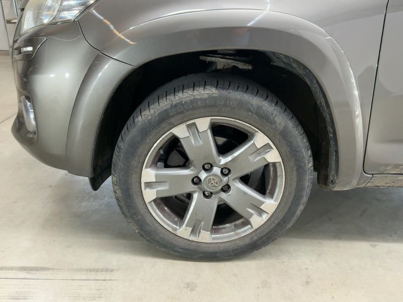 Toyota RAV 4 2.2 D-CAT Executive 2011 – снимка 3