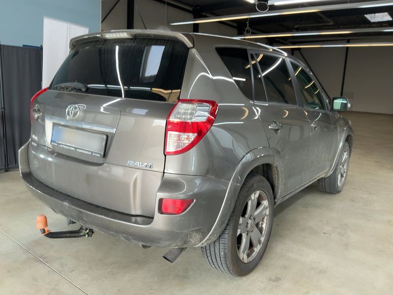 Toyota RAV 4 2.2 D-CAT Executive 2011 – снимка 8