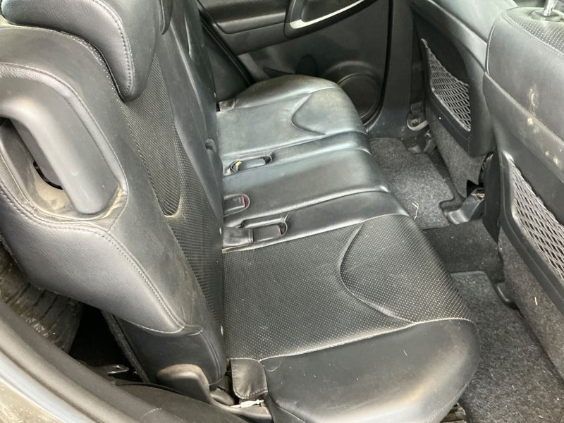 Toyota RAV 4 2.2 D-CAT Executive 2011 – снимка 37
