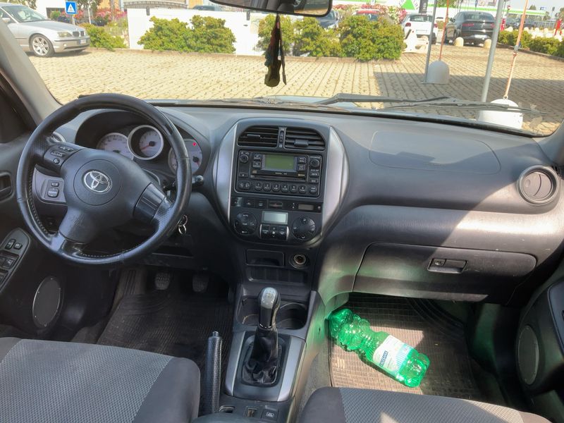 Toyota RAV 4 2.0 D-4D 4x4 2005 – снимка 12