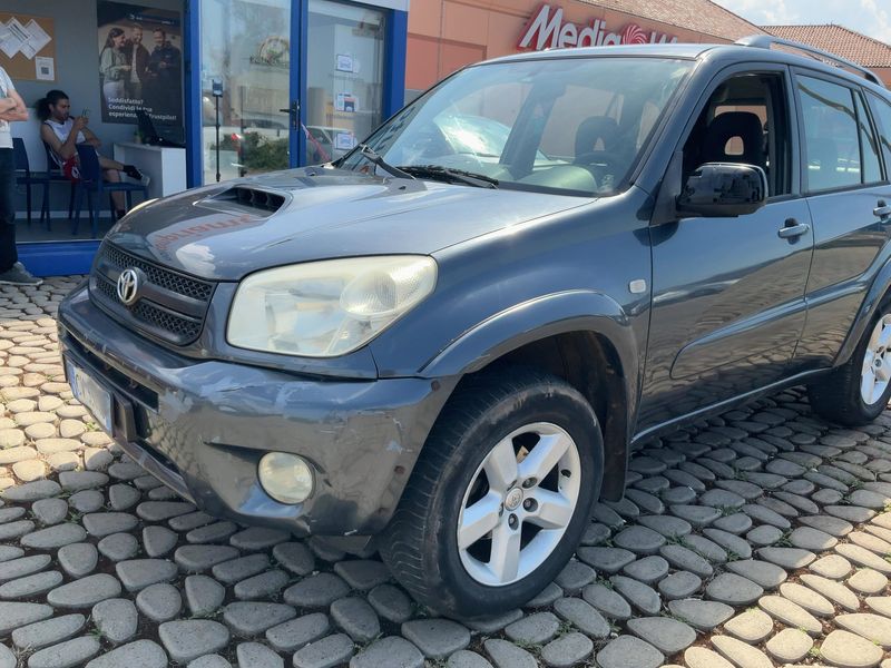 Toyota RAV 4 2.0 D-4D 4x4 2005 – снимка 2