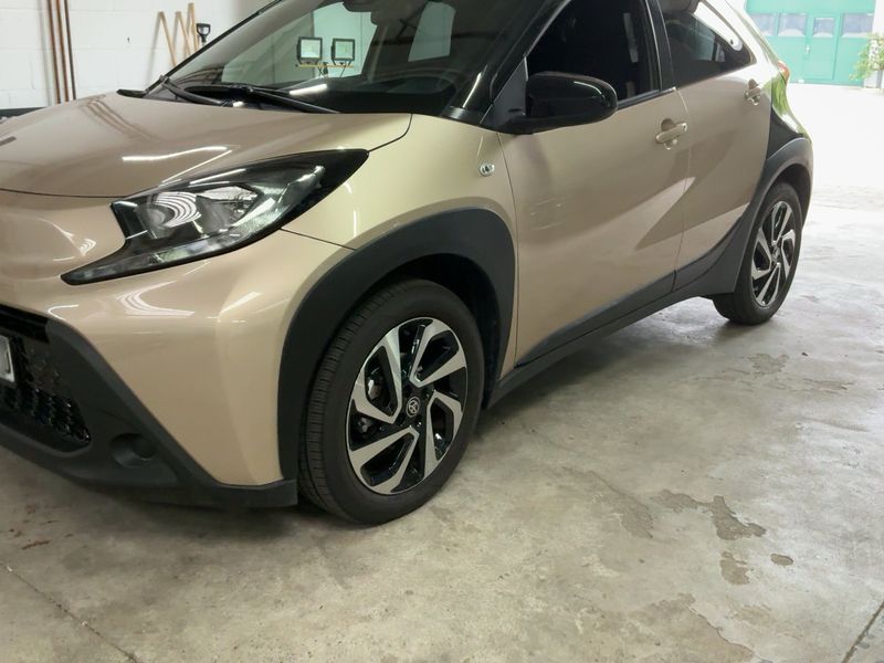 Toyota Aygo X 1.0 VVT-i Design 2024 – снимка 2