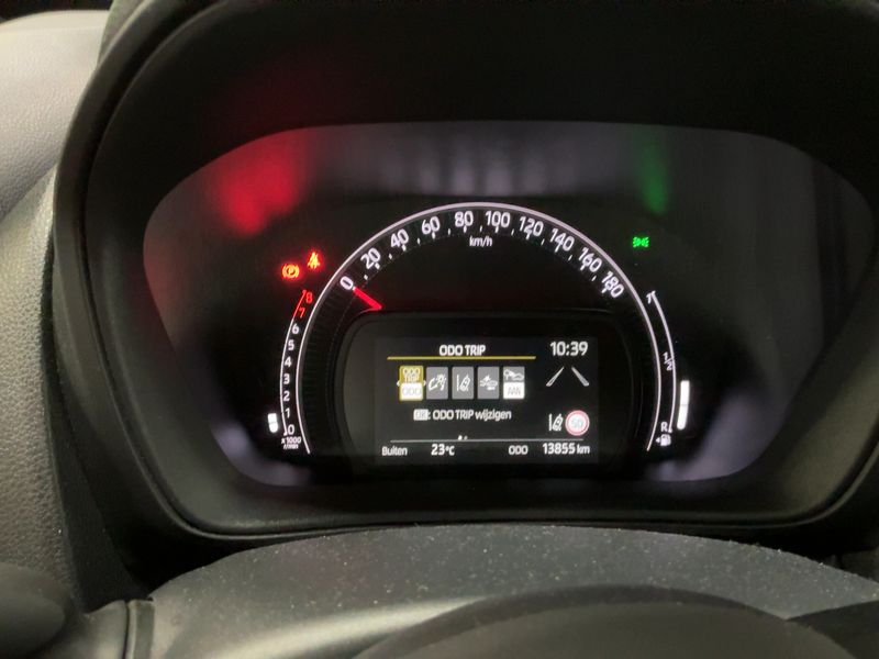 Toyota Aygo X 1.0 VVT-i Design 2024 – снимка 18
