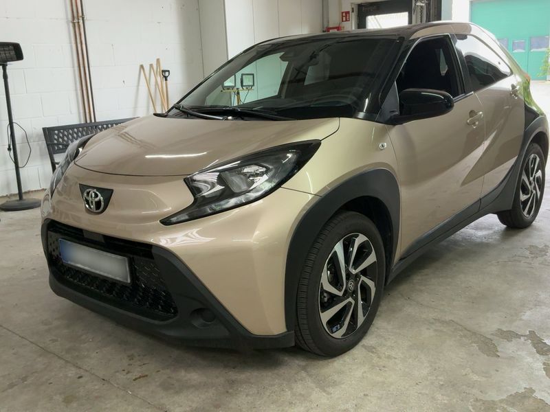 Toyota Aygo X 1.0 VVT-i Design 2024 – снимка 1