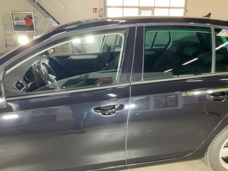 Volkswagen Golf VI 1.6 TDI Team BlueMotion Tech 2010 – снимка 4