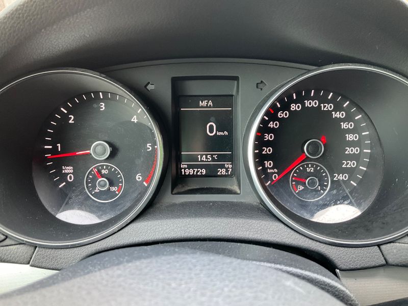 Volkswagen Golf VI 1.6 TDI Team BlueMotion Tech 2010 – снимка 19