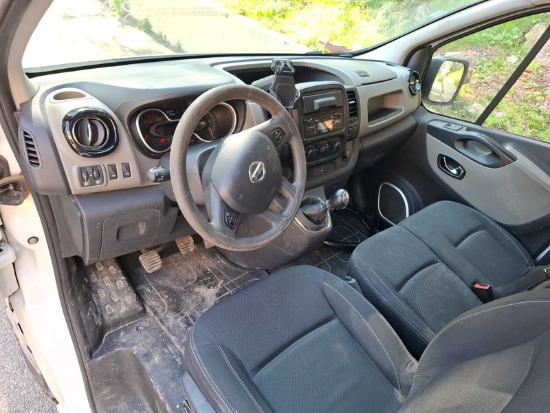 Nissan NV300 1.6 dCi L1H1 2,7t Comfort 2019 – снимка 11