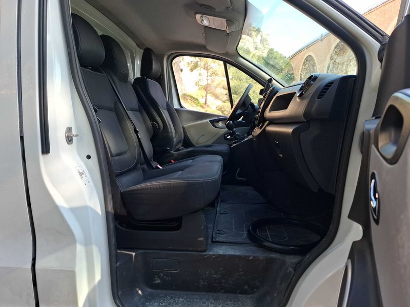 Nissan NV300 1.6 dCi L1H1 2,7t Comfort 2019 – снимка 10