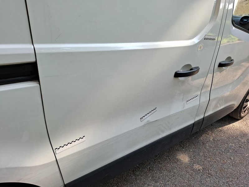 Nissan NV300 1.6 dCi L1H1 2,7t Comfort 2019 – снимка 30