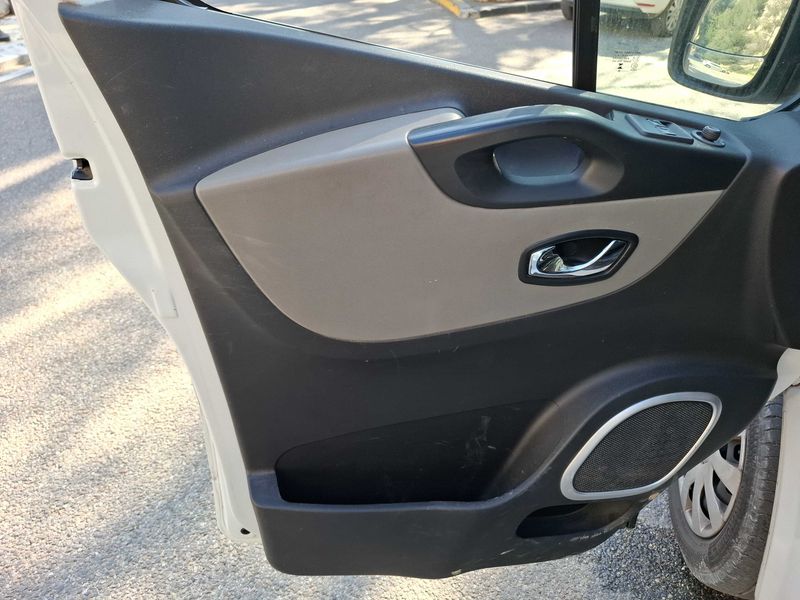 Nissan NV300 1.6 dCi L1H1 2,7t Comfort 2019 – снимка 36