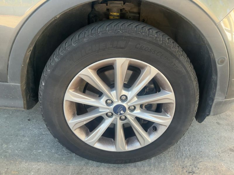 Ford Kuga 2.0 TDCi Titanium 2015 – снимка 11