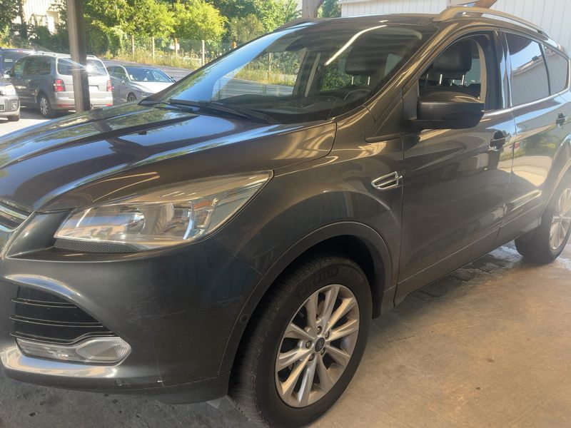 Ford Kuga 2.0 TDCi Titanium 2015 – снимка 2